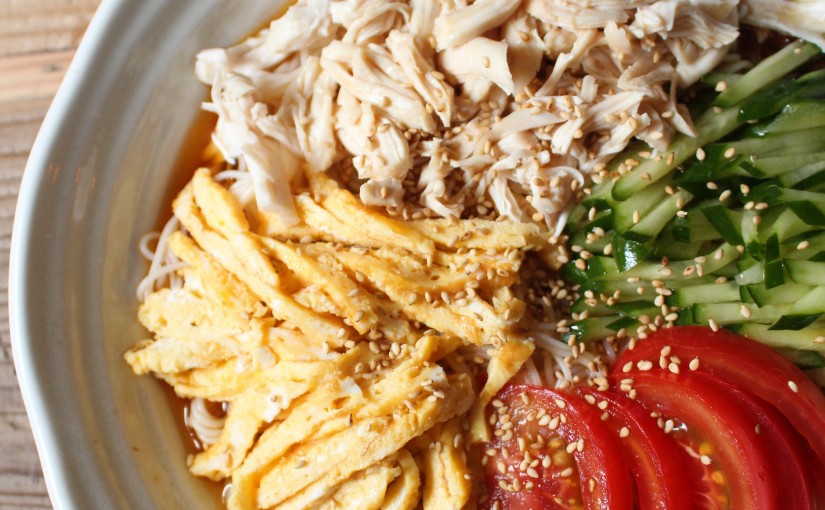冷やし中華風「しっとり蒸し鶏の彩りそうめん」[7/3]